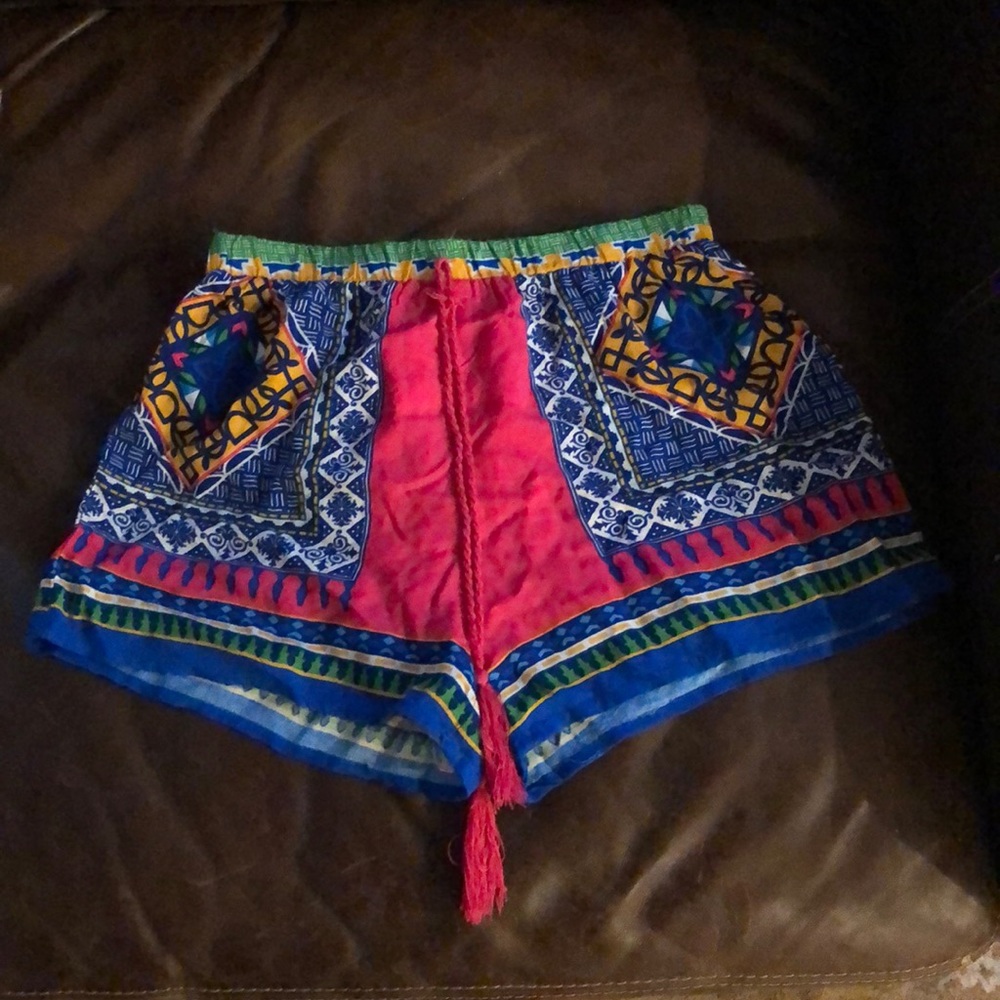 Tie waist Aztec print shorts